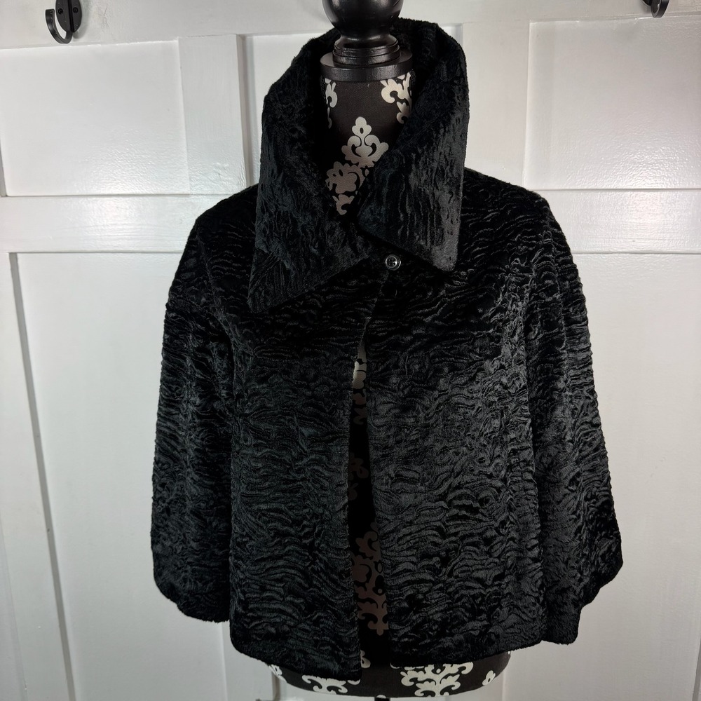 She Wears The Pants Black‎ Textured Faux Fur Collar Jacket Size S
